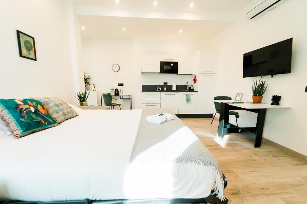 Maison Salvia Apartment *